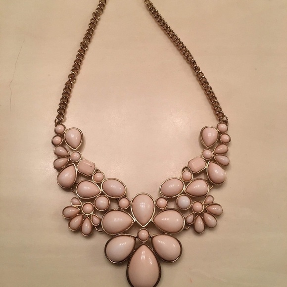 Like New Gold & Pale Peach Statement Necklace - Picture 2 of 2
